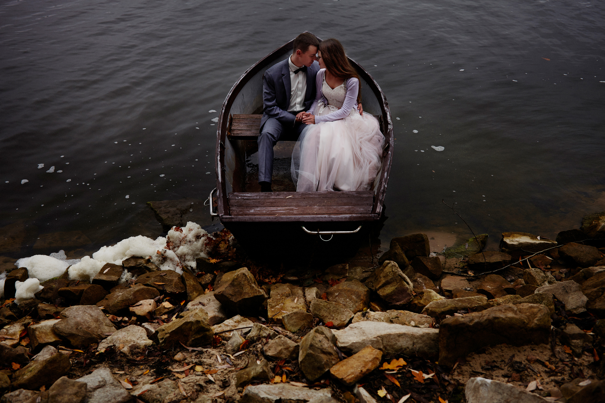 Sesja ślubna nad jeziorem