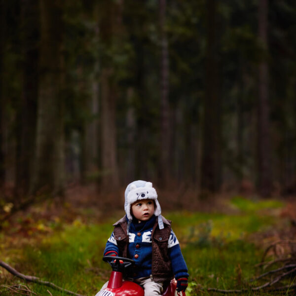 sesja rodzinna w lesie