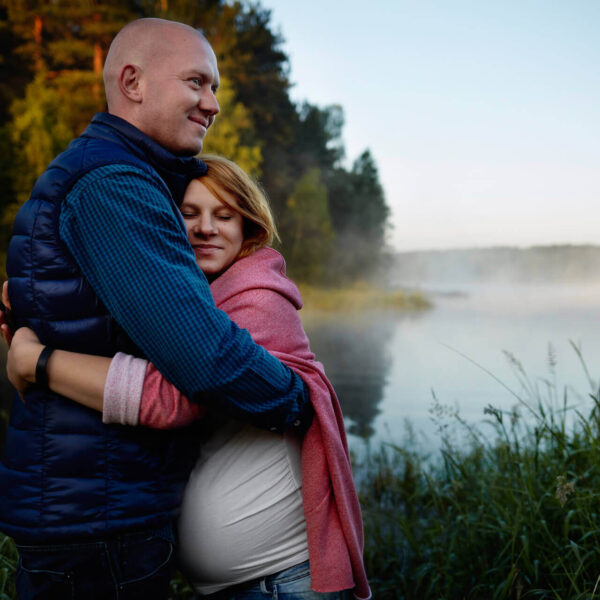 sesja ciążowa nad zalewem