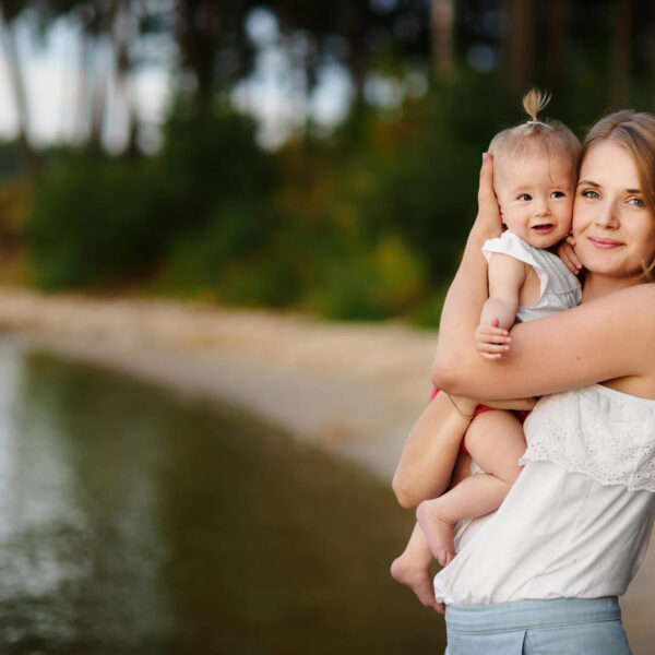 sesja rodzinna nad jeziorem
